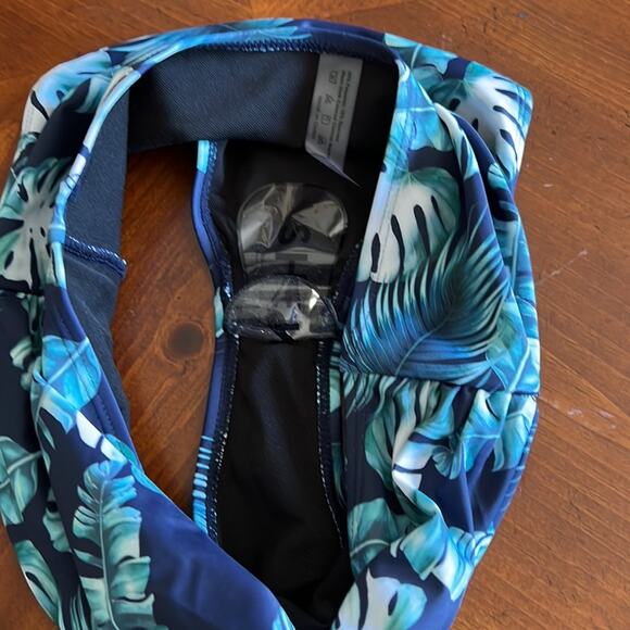 SHEIN Size L 2pc Bikini Swimsuit Tiered Top Tropical Print Bottom - Picture 8 of 8